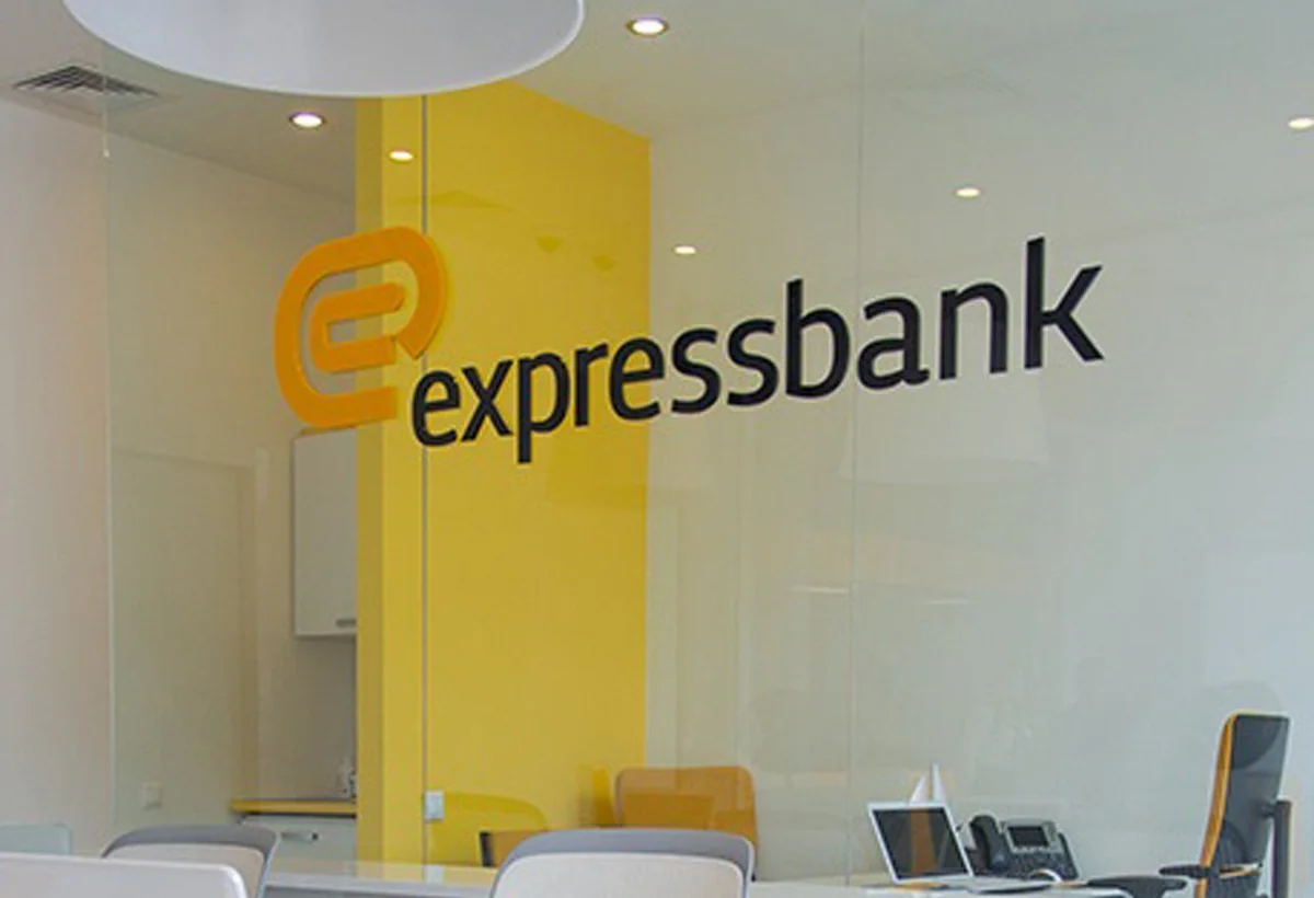 “Expressbank”da kredit paradoksu: Faiz düşdü, komissiya yüksəldi