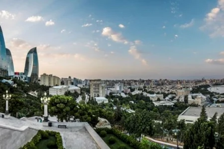Bakıda küləyin sürəti 20 m/s-yə çatdı