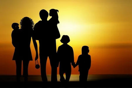 Çoxuşaqlı ailələr üçün yeni imkanlar – Pensiya yaşı azaldıla bilər
