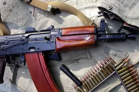 Polis qumbaraatan və digər silahlar aşkarlayıb