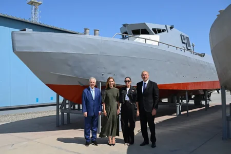 Prezident İlham Əliyev Hərbi Dəniz Qüvvələrində - FOTO
