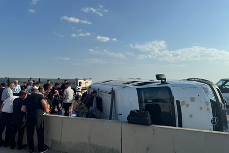 Bakı-Qazax yolunda avtobus aşıb - FOTO