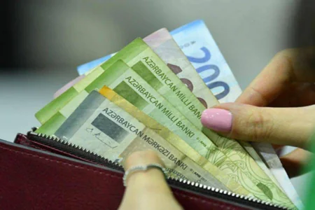Azərbaycanda minimum maaş orta maaşın 34%-i qədərdir
