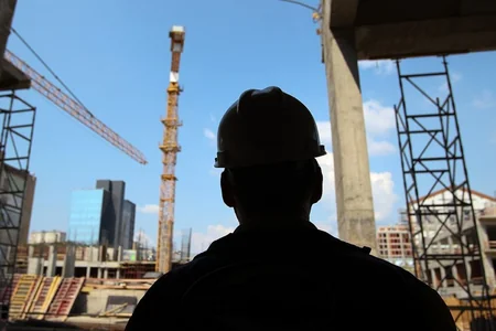 Azərbaycanda muzdlu məşğulluqda dövlət sektorunun payı 47%-ə düşüb