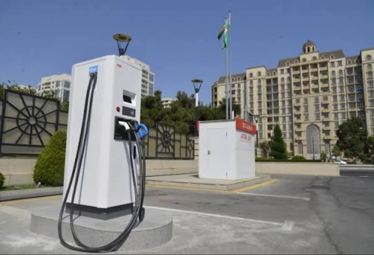 Azərbaycanda avtomobillərin elektrik doldurma məntəqələrində tarif artıb