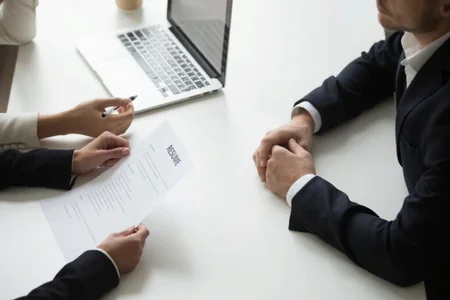 Məzunun diplomdan sonrakı imtahanı – TƏCRÜBƏ, ƏLAQƏ, YOXSA BİLİK?