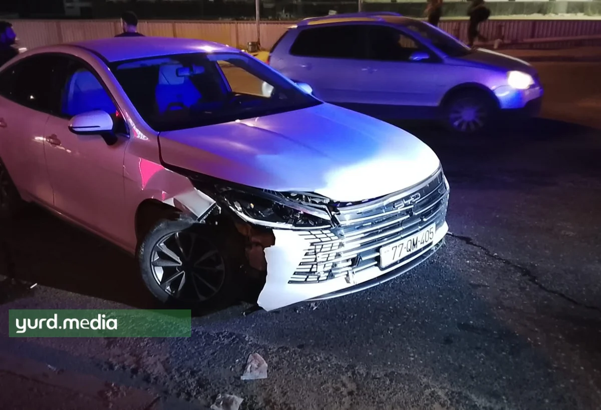 Bakıda iki BYD toqquşub - FOTO