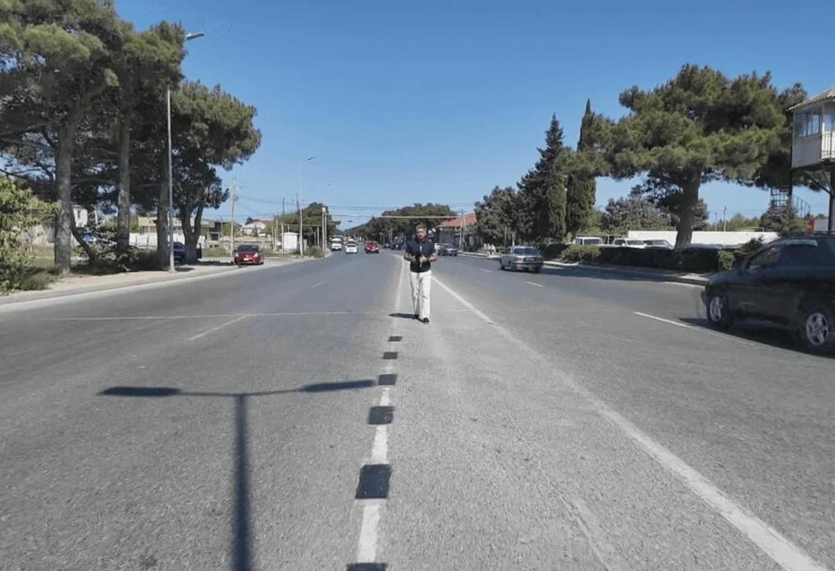 Bakıda kameraların altında yol nişanlanmasını dəyişdirdilər - VİDEO