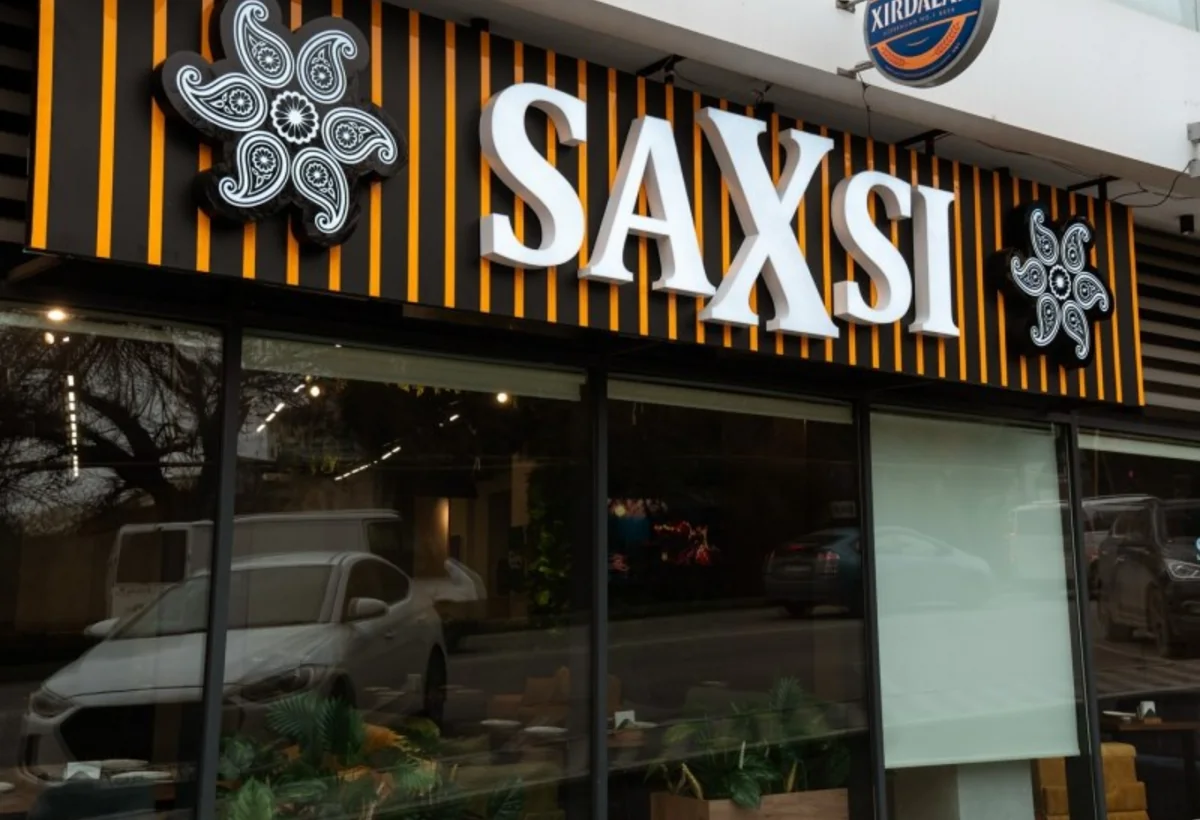 “Saxsı” restoranı ilə bağlı məhməkə qərarı çıxarıldı