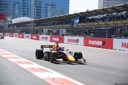Formula 1: Corc Rassell ilk dəfə Azərbaycan Qran-prisinin qalibi olub