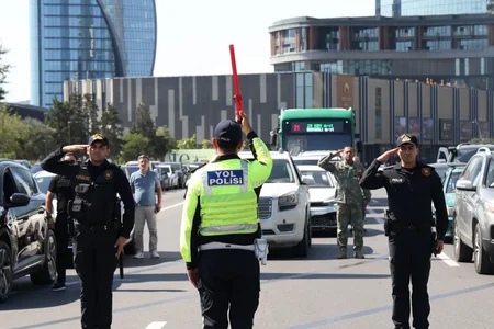 Şəhidlərin xatirəsi bir dəqiqəlik sükutla yad edilib