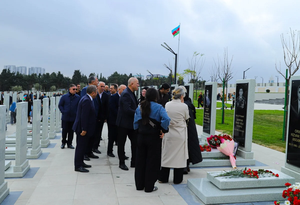 Hərbi Memorial Məzarlıq ziyarət olunur