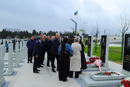 Hərbi Memorial Məzarlıq ziyarət olunur