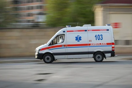 Həkimləri ünvana çatdırdı, sonra sükan arxasında vəfat etdi
