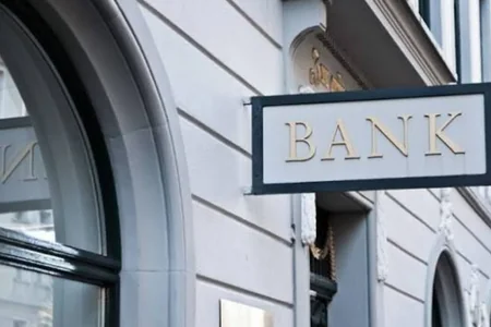 Banklar avqustda 4 filial açıb, 2 şöbə bağlayıb