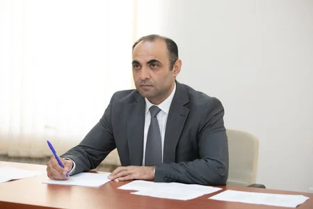 Mehman Veysəlov bu nümayəndəsini işdən çıxardı - FOTO