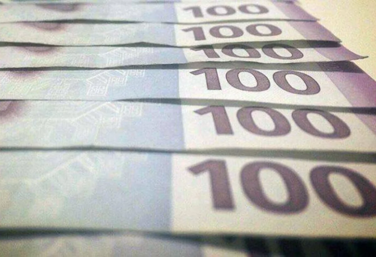 AMB sentyabrda dövriyyədəki notlarını 12%-ə yaxın artırıb