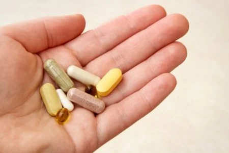 Yeni araşdırma: Multivitaminlər ömrü uzatmır, əksinə risk yaradır