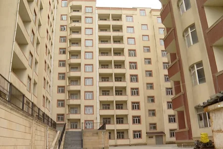 Bakıda bina: 26 ildir tikilib amma satışa çıxarılmır - VİDEO