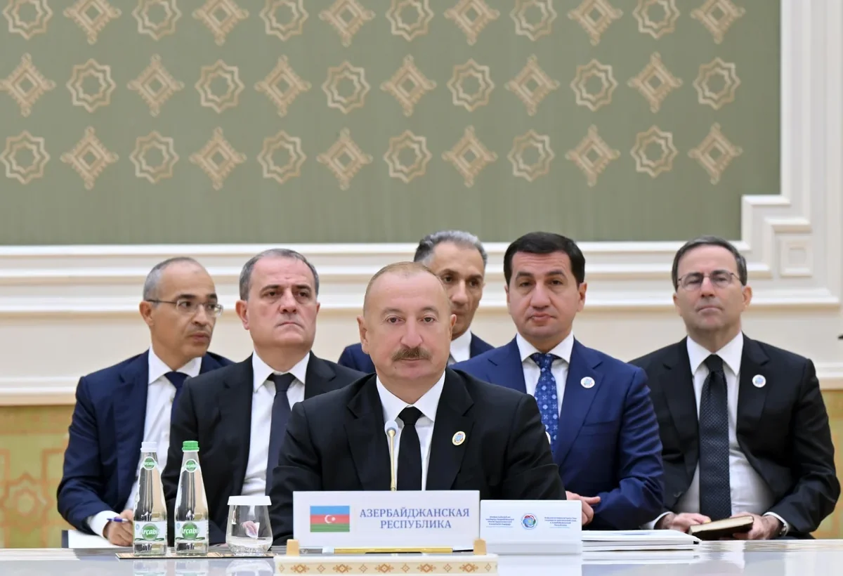 İlham Əliyev Türkmənistanda Azərbaycan və Mərkəzi Asiya Dövlət başçılarının 8-ci Məşvərət görüşündə - FOTO