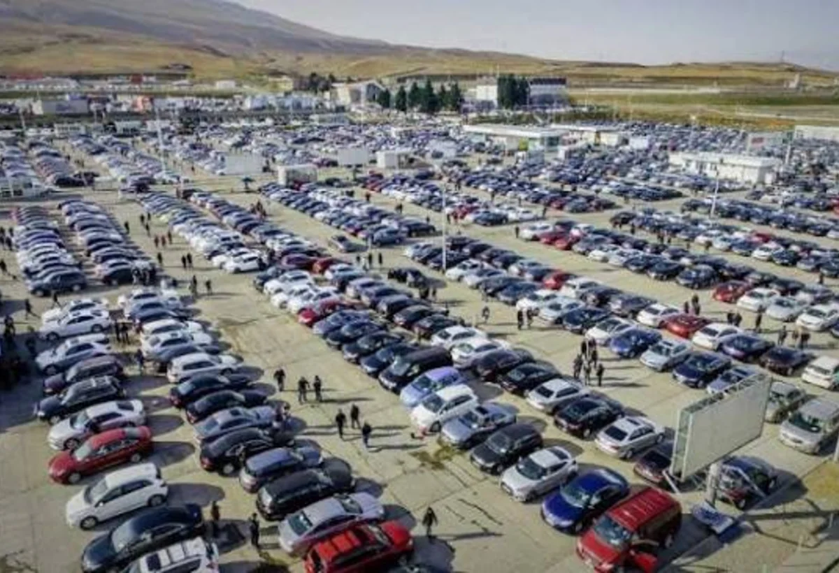 Bakıda 2008-ci ilin bu maşınlarının qiyməti 20 min manatı ötdü - SİYAHI