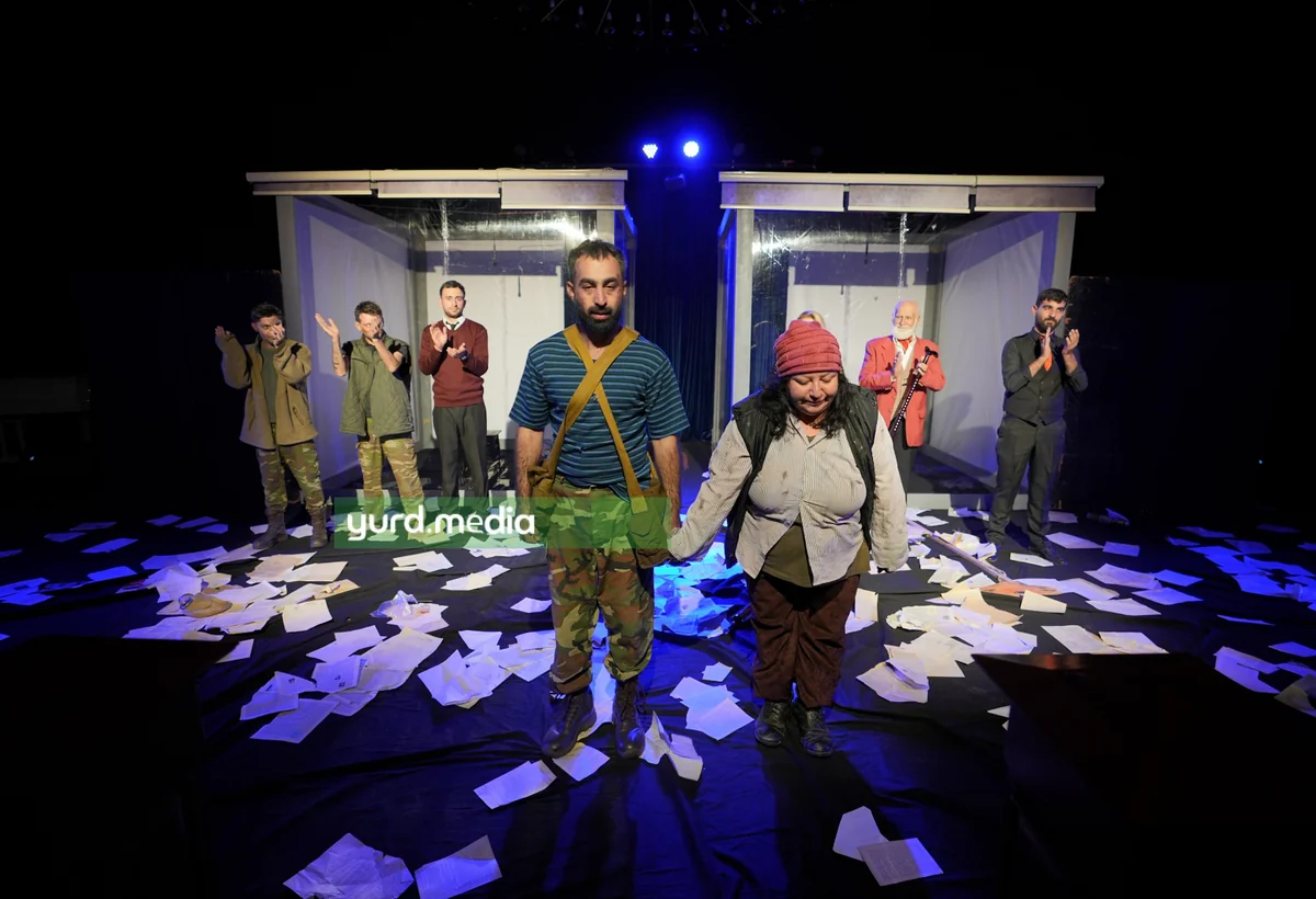 Gəncə Dövlət Milli Dram Teatrında İnsanlıq Şərəfinə dram tamaşası səhnələşdirilib