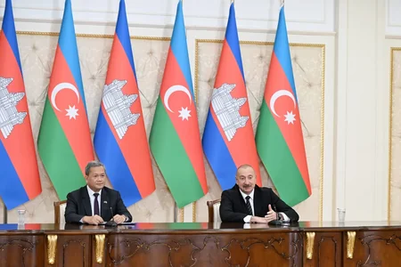 İlham Əliyev: Azərbaycan və Kamboca birgə istehsalın yaradılması imkanlarını nəzərdən keçirir