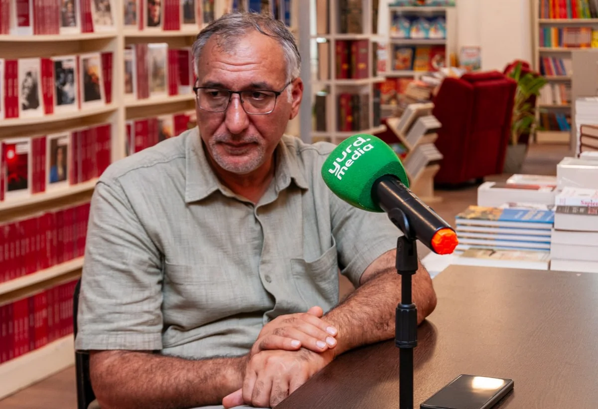 Şərif Ağayar: “Ədəbiyyat daha çox düzgün yaşamağı təbliğ etməlidir” - MÜSAHİBƏ