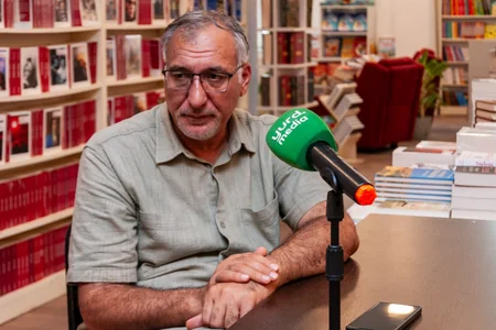 Şərif Ağayar: “Ədəbiyyat daha çox düzgün yaşamağı təbliğ etməlidir” - MÜSAHİBƏ