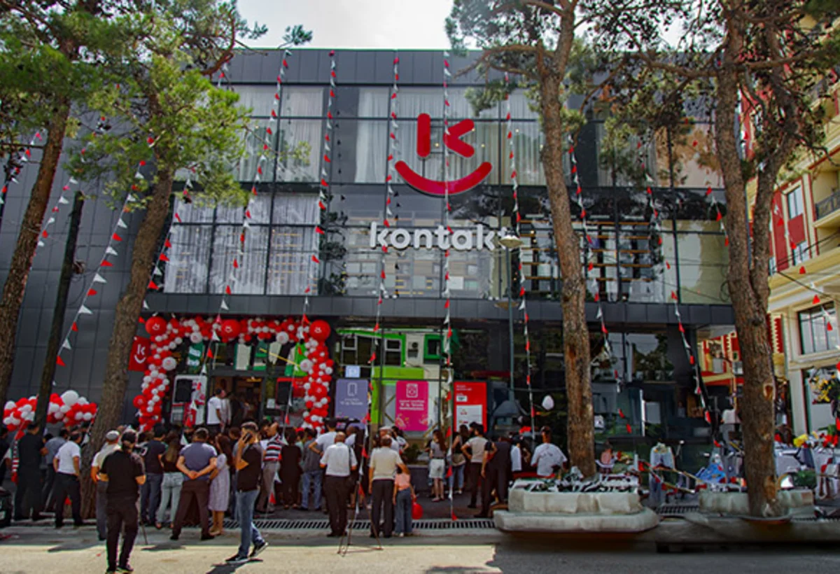 “Kontakt Home”nin bu rayon mağazasından məhsul alanlar MƏHKƏMƏDƏ