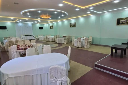 Sumqayıtda “İnci” restoranı borca görə satışa çıxarılıb - FOTO