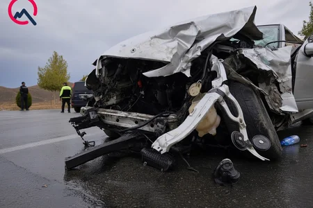 Naxçıvanda iki “Mercedesin toqquşması ilə ağır qəza