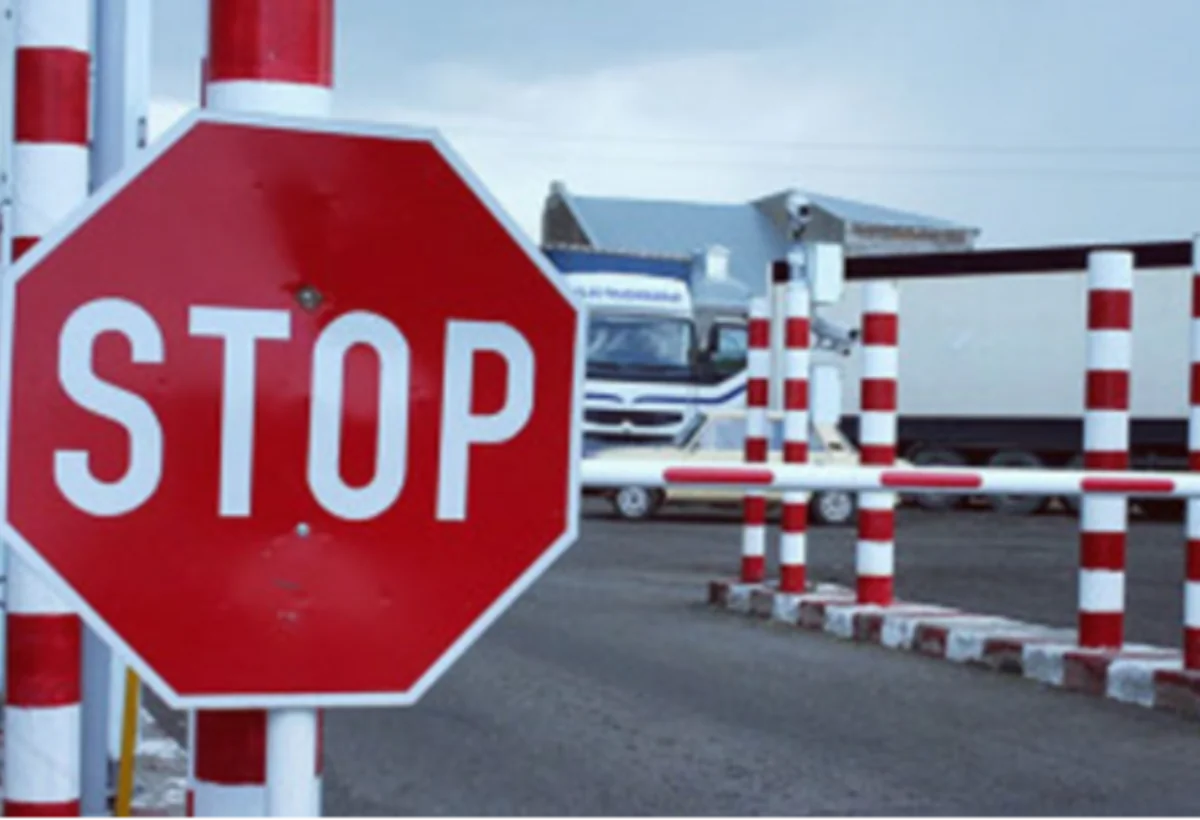 Böyük məbləğdə borcu olan şirkət rəhbərinə ölkədən çıxışa stop qoyuldu