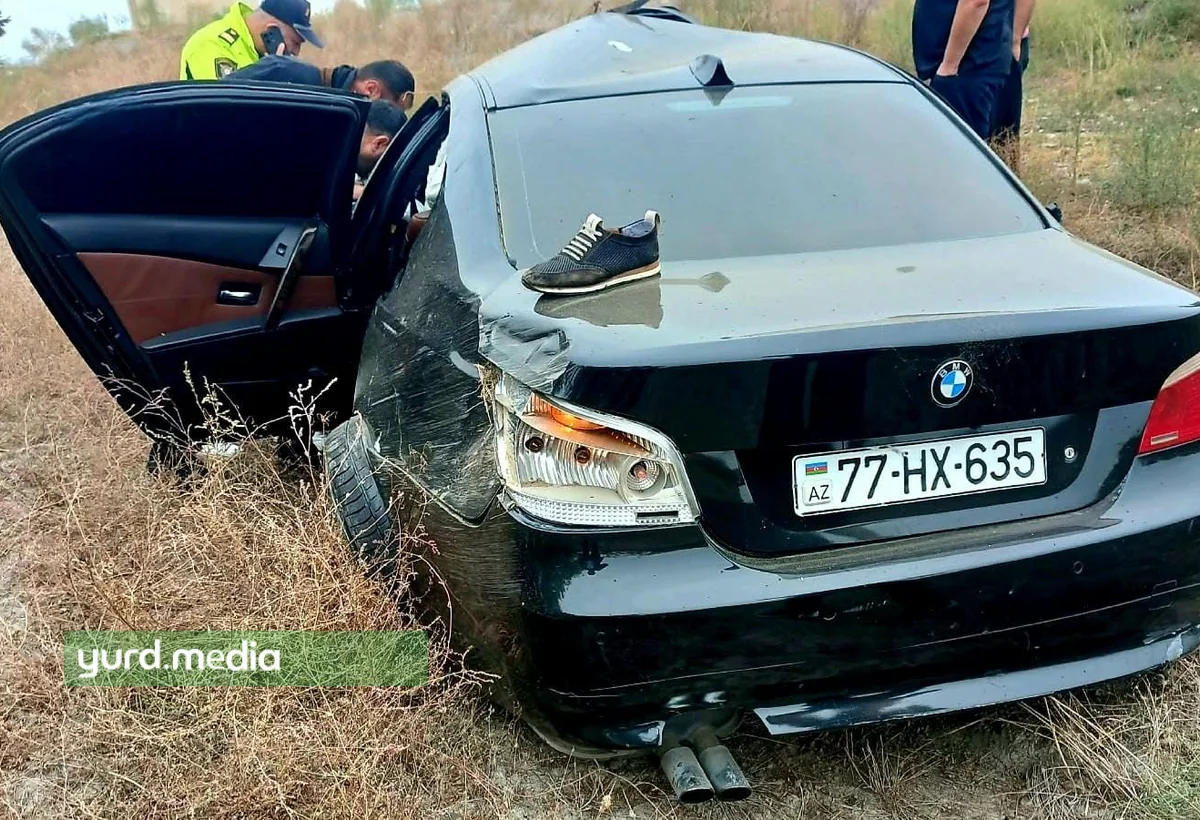 Yevlaxda BMW aşıb, ölənlər var