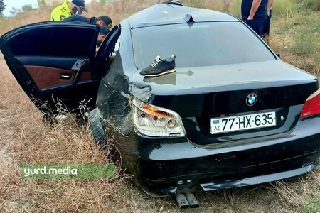 Yevlaxda BMW aşıb, ölənlər var