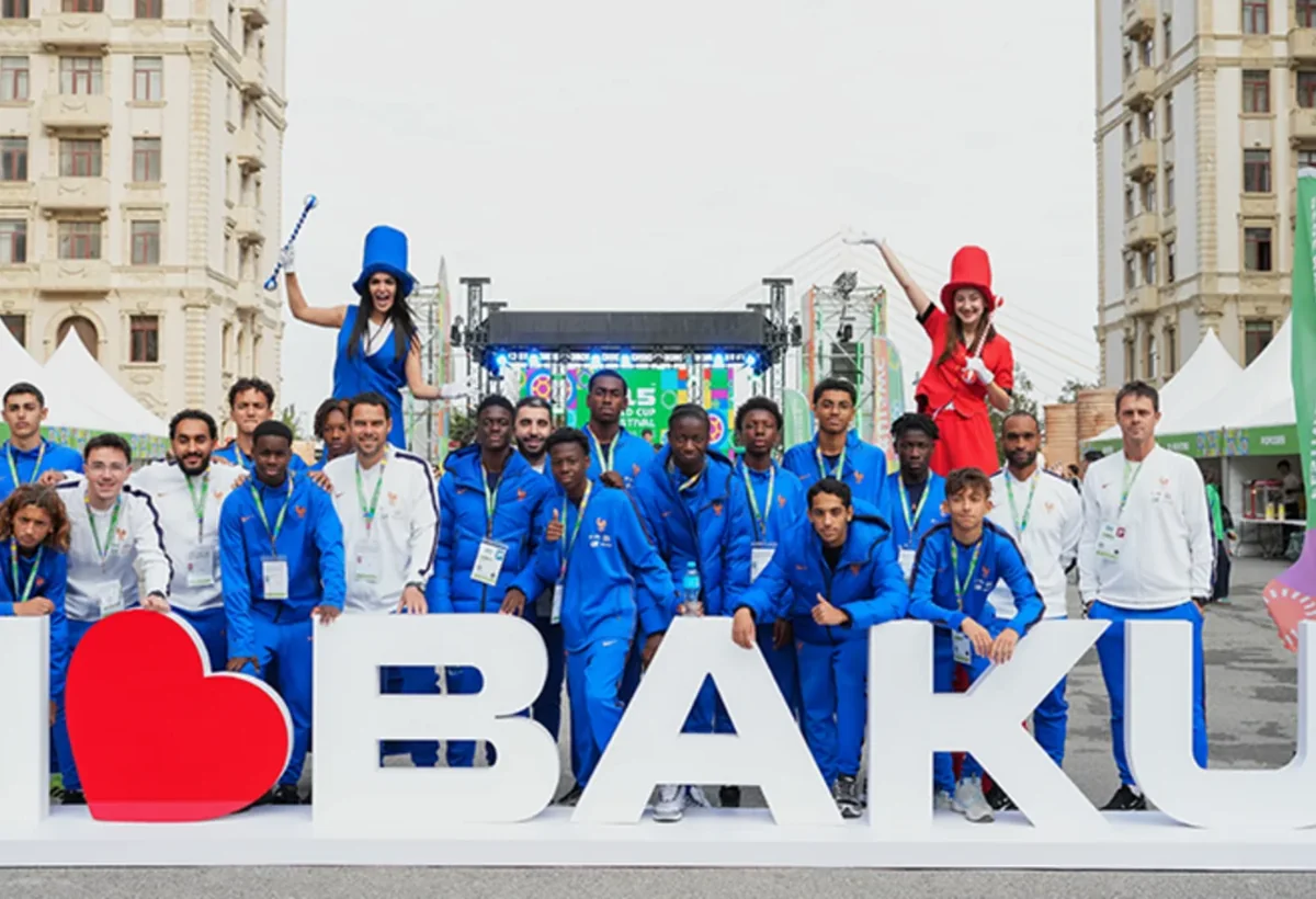 FIFA U-15 iştirakçıları Bakının qədim tarixi ilə tanış olublar