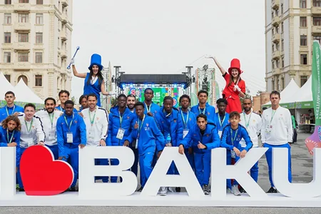 FIFA U-15 iştirakçıları Bakının qədim tarixi ilə tanış olublar