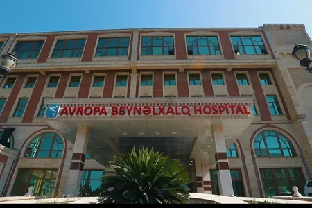 “Avropa Beynəlxalq Hospital”ın ölən pasienti ilə bağlı məhkəmə qərarı: Ailəyə təzminat ödəyəcək